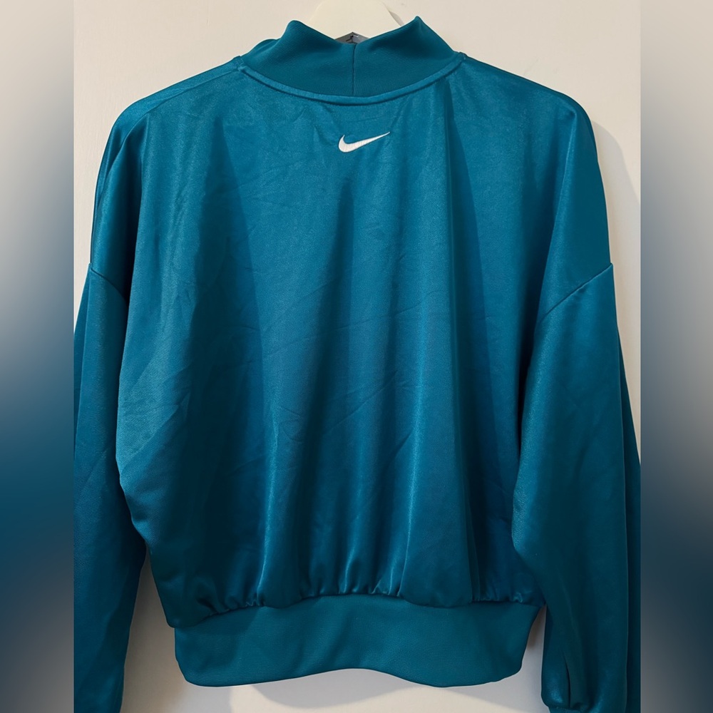 Never worn Nike vintage sweatshirt M